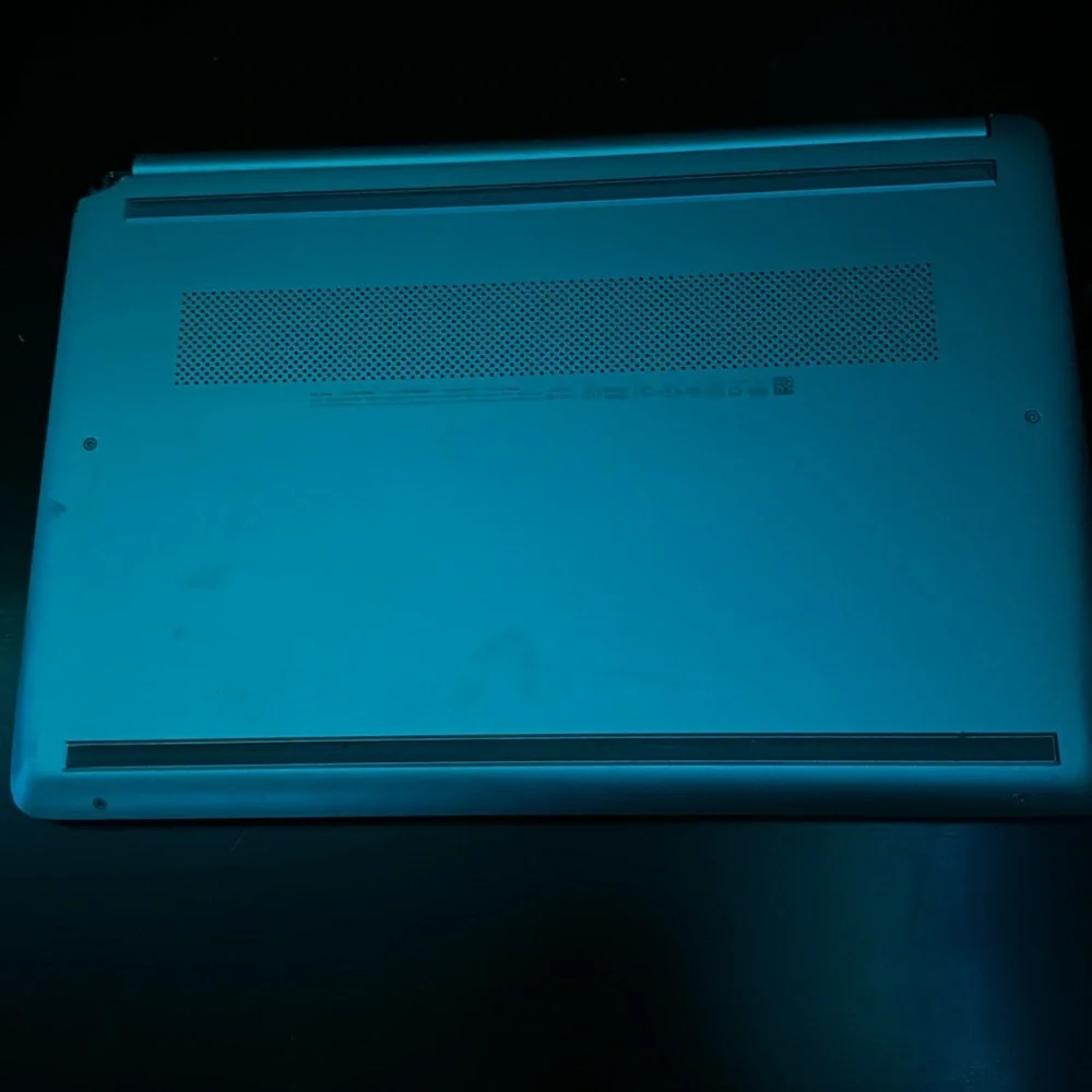 HP LAPTOP (practically new)